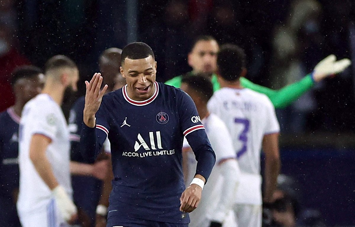 Khi Mbappe tiếp tục làm lu mờ Messi - Bóng Đá