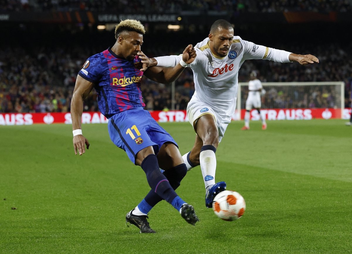 Adama Traore kiếm phạt đền giúp Barca hòa Napoli - Bóng Đá