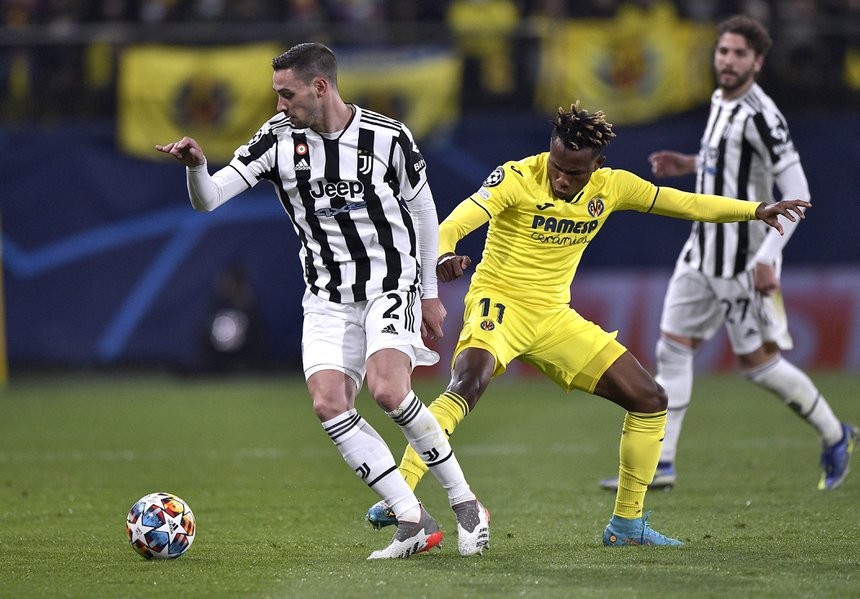 Vlahovic ghi bàn trong lần đầu ra sân ở Champions League - Bóng Đá