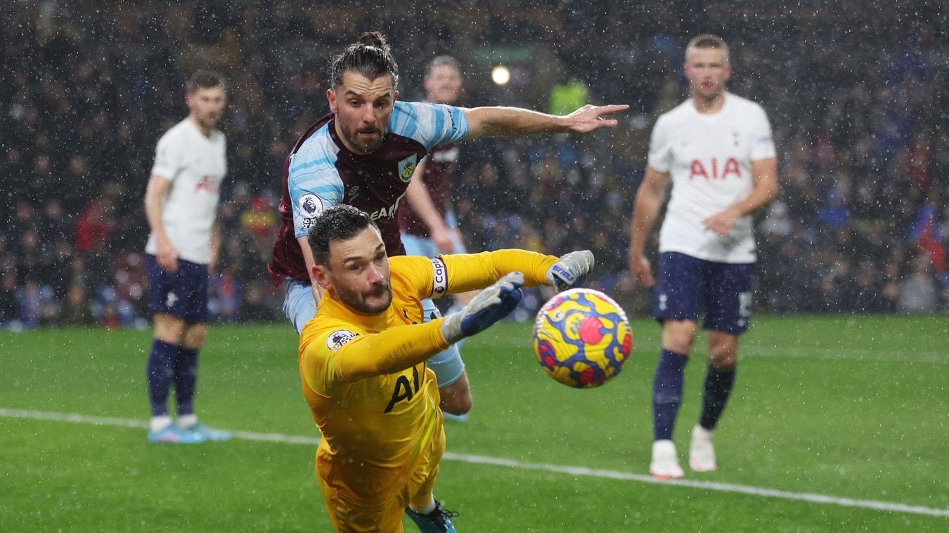 Tottenham thua đội hạng 19, đánh mất lợi thế trước Quỷ đỏ - Bóng Đá
