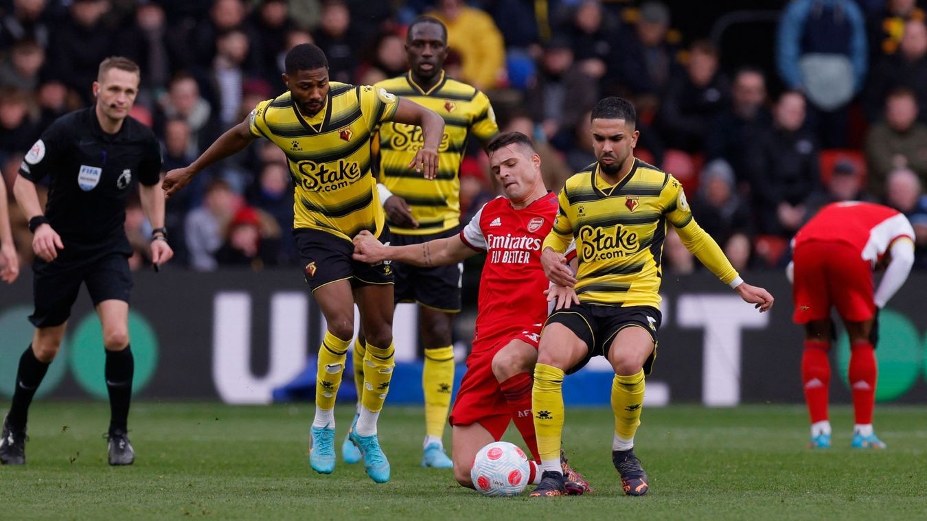 Trận Watford - Arsenal tái hiện siêu phẩm ngả bàn đèn của Rooney - Bóng Đá