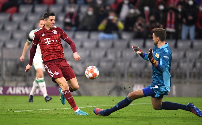 Lewandowski, Neuer đi vào lịch sử Bundesliga - Bóng Đá