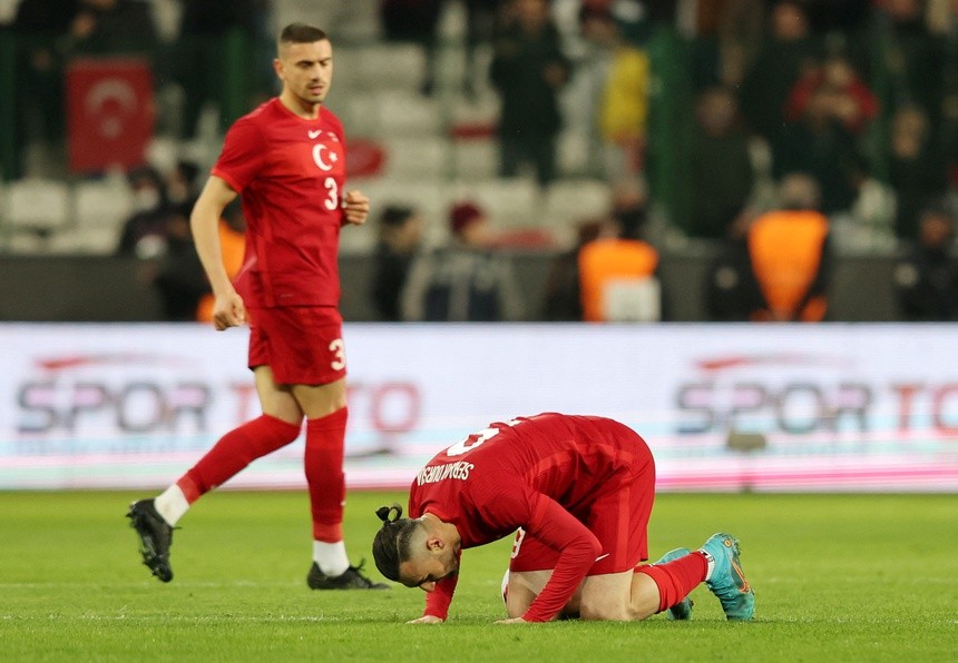 Donnarumma mắc sai lầm trong chiến thắng của tuyển Italy - Bóng Đá