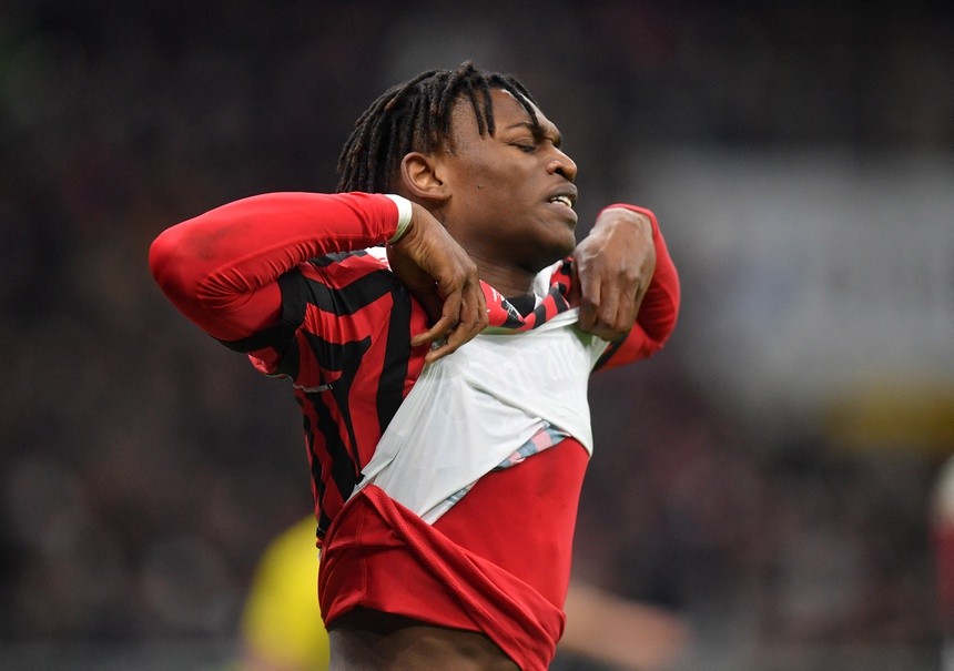 Ibrahimovic đổ máu trong trận hòa của Milan - Bóng Đá