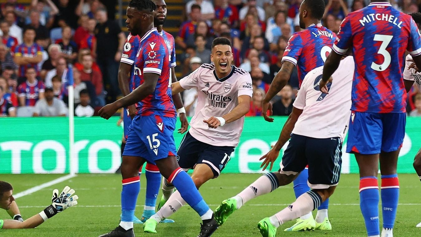 Vừa ra mắt Arsenal, 