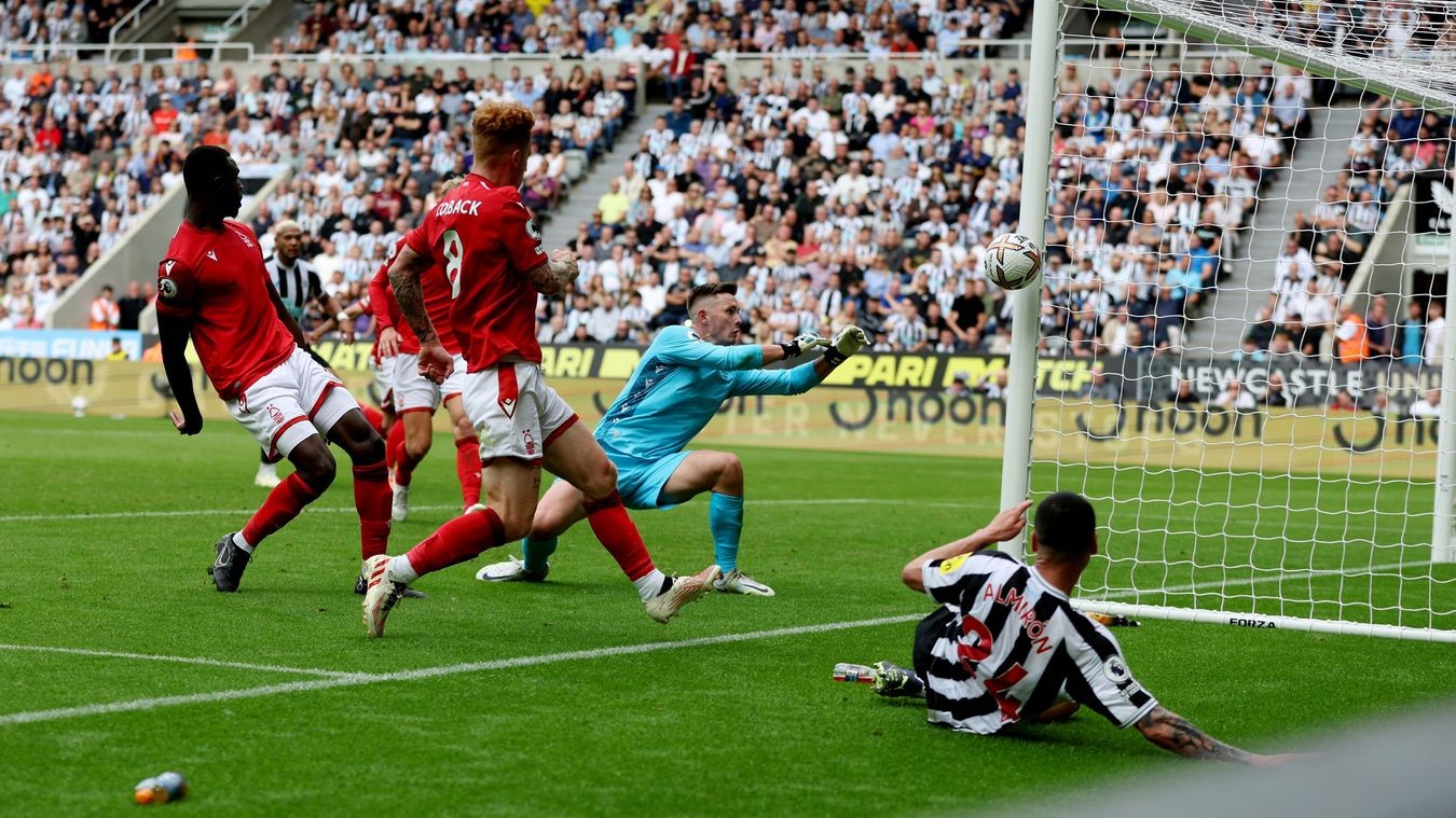 Jesse Lingard thất bại trận đầu trước Newcastle United - Bóng Đá