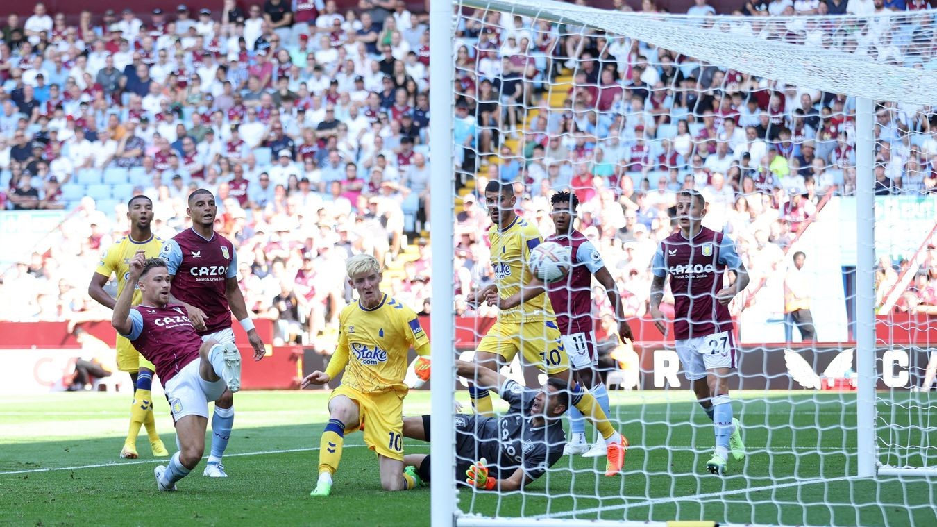 Gerrard hạ Lampard ở trận cầu sớm thuộc vòng 2 Premier League - Bóng Đá