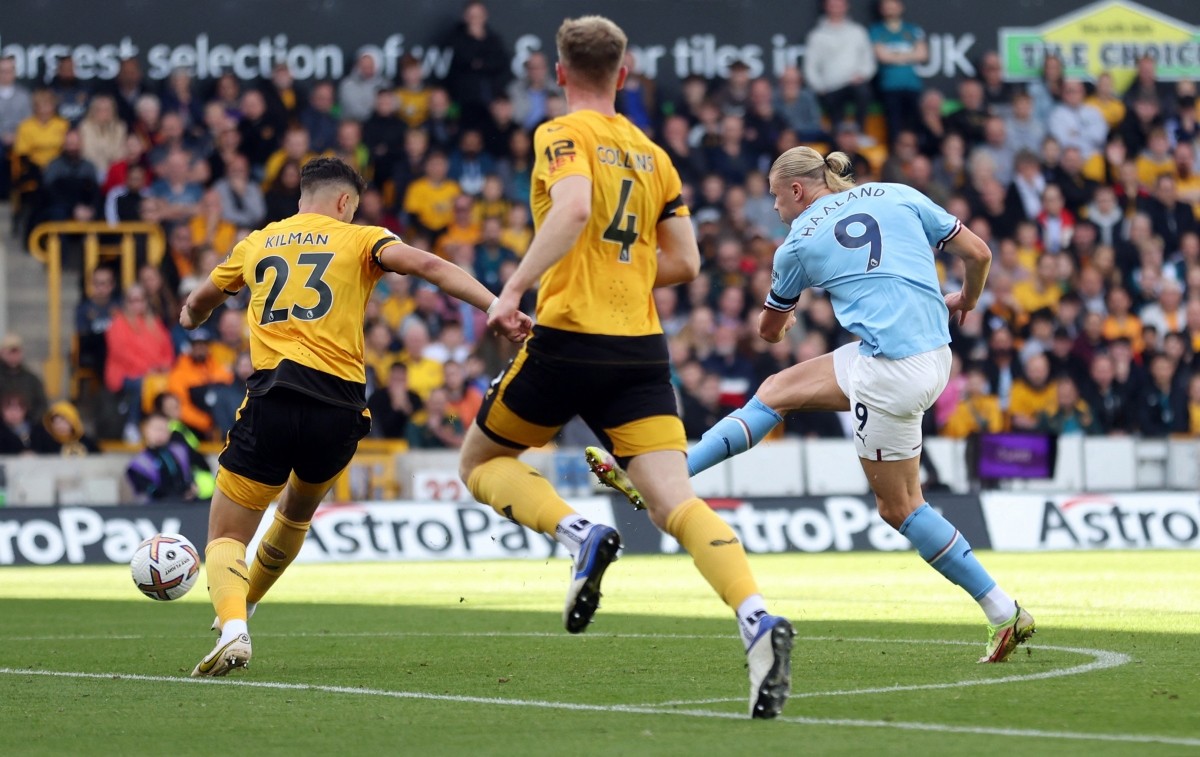 Bộ đôi đá tảng M.U rơi mặt nạ trước mũi nhọn hủy diệt của Man City? - Bóng Đá