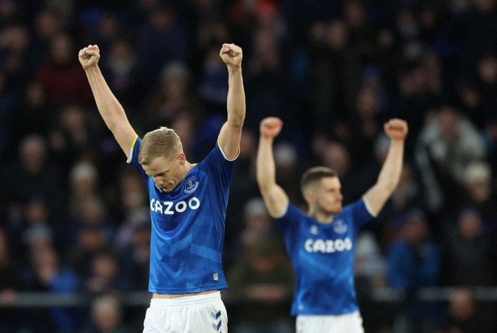 Sự khác biệt của Donny van de Beek - Bóng Đá