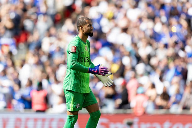 Robert Sanchez - 8 điểm: Một trong những cầu thủ quan trọng nhất làm nên chiến thắng của Chelsea. Có những pha cứu thua xuất thần trước Brenden Aaronson, Anton Stach hay tình huống đánh đầu của Dominic Calvert-Lewin.