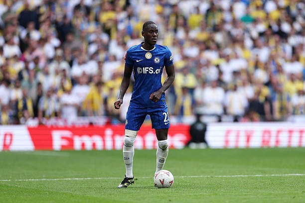 Trevoh Chalobah - 6 điểm: Có một đường chuyền vội vàng và suýt 