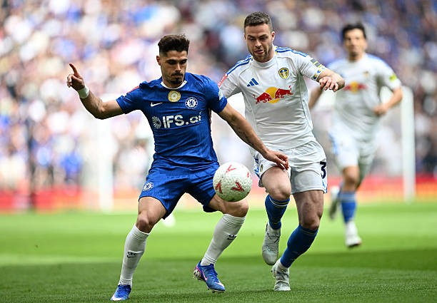 Pedro Neto - 7 điểm: Một trong những điểm sáng nhất trên sân của Chelsea. Neto là mối đe dọa thường trực với khả năng bứt phá ấn tượng, quả tạt của anh đã kiến tạo bàn thắng cho Fernandez.