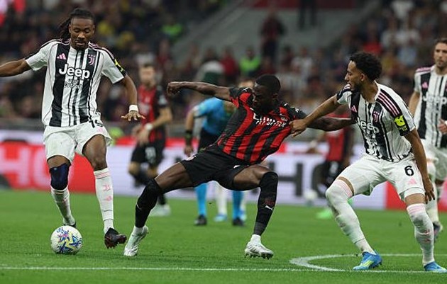 Juventus và AC Milan cầm hòa nhau 0-0 tại San Siro.