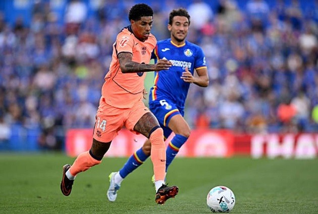 Barca gặp rào cản tài chính trong thương vụ Rashford.