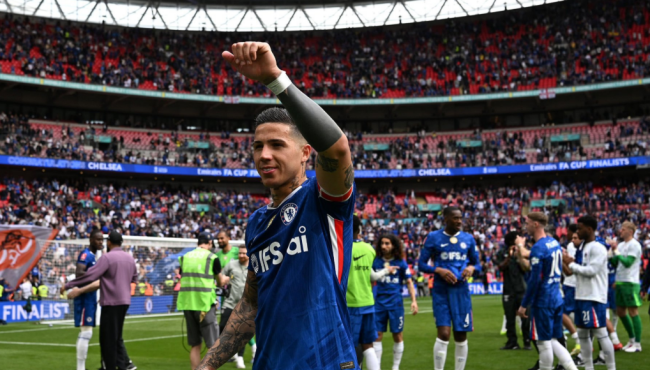 Enzo ghi bàn thắng giúp Chelsea vào chung kết FA Cup.