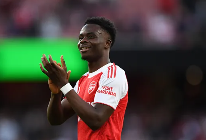 Saka trong màu áo Arsenal.