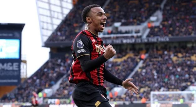 Eli Junior Kroupi được Man City săn đón.