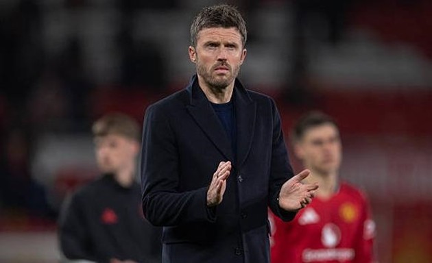 Michael Carrick đang giúp Manchester United chơi tốt.