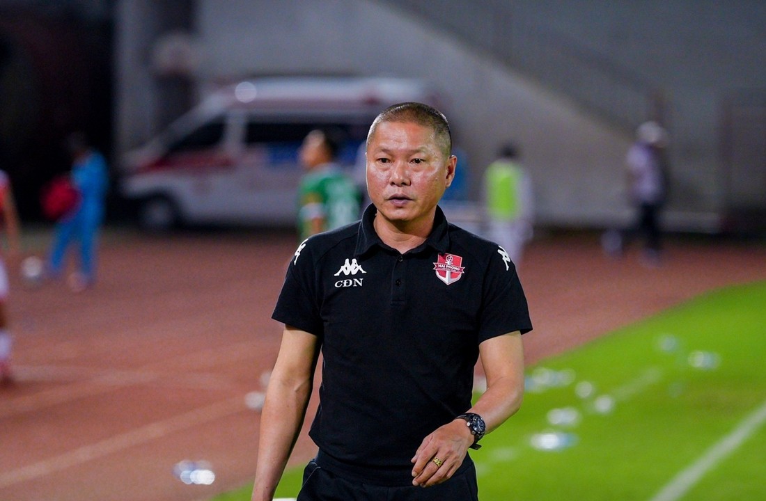HLV Chu Đình Nghiêm có thể chia tay Hải Phòng sau khi mùa giải năm nay khép lại. Ảnh: Hải Phòng FC.