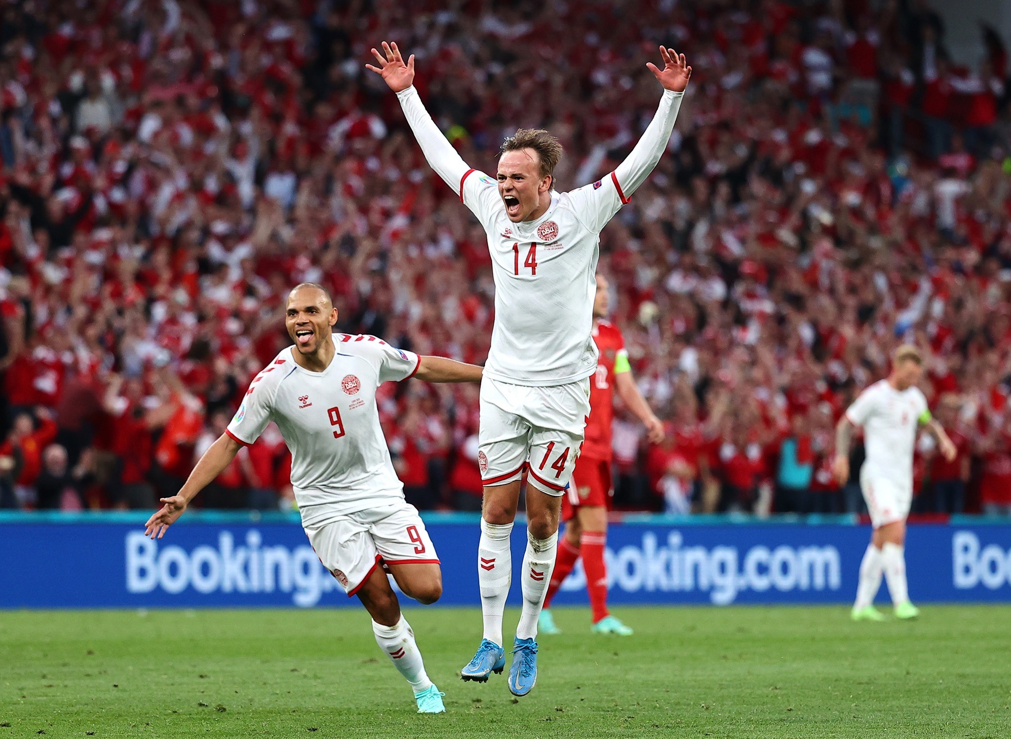Eriksen xuất hiện trước ngày phán quyết tại Milan - Bóng Đá