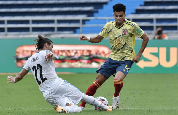 Cavani, Suarez nổ súng, Uruguay quật ngã Colombia ngay trên sân khách - Bóng Đá