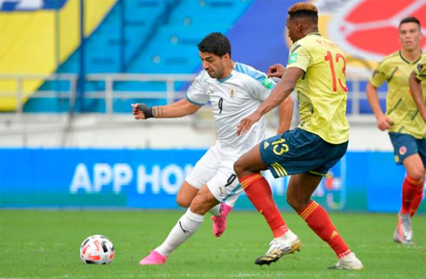 Cavani, Suarez nổ súng, Uruguay quật ngã Colombia ngay trên sân khách - Bóng Đá