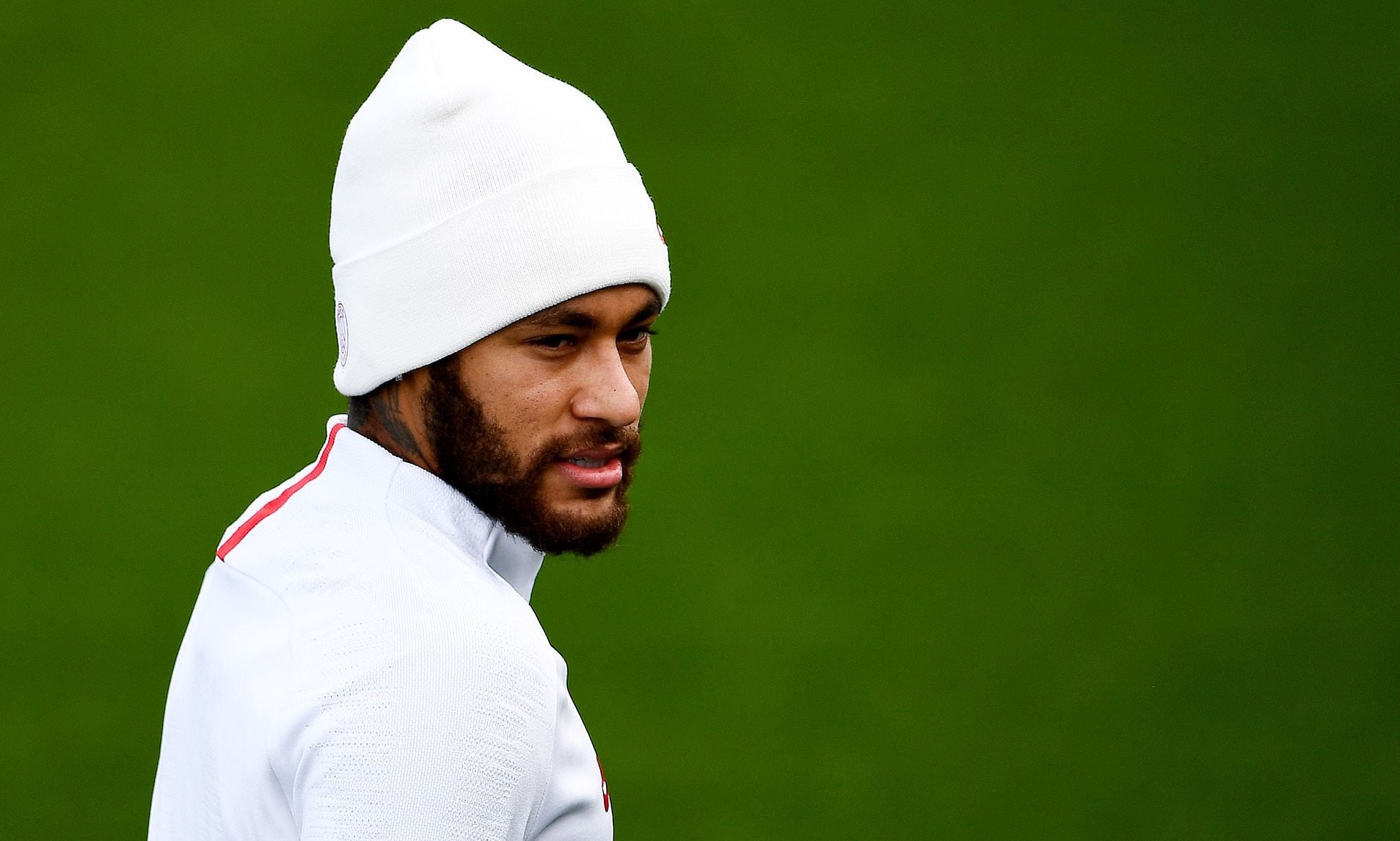 This is how Neymar responds to his possible signing for FC Barcelona - Bóng Đá