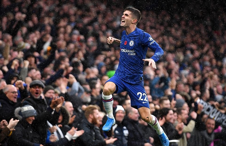 Pulisic dùng cả thân mình ghi bàn đầu tiên cho Chelsea - Bóng Đá