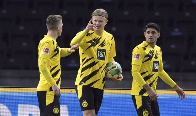 'I'm mad at Favre!' - Haaland wanted to stay on for Dortmund after 'only' scoring four - Bóng Đá