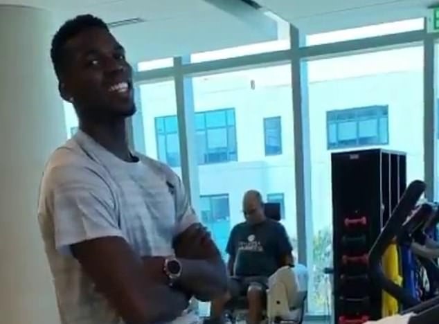 Ảnh Pogba tập luyện - Bóng Đá