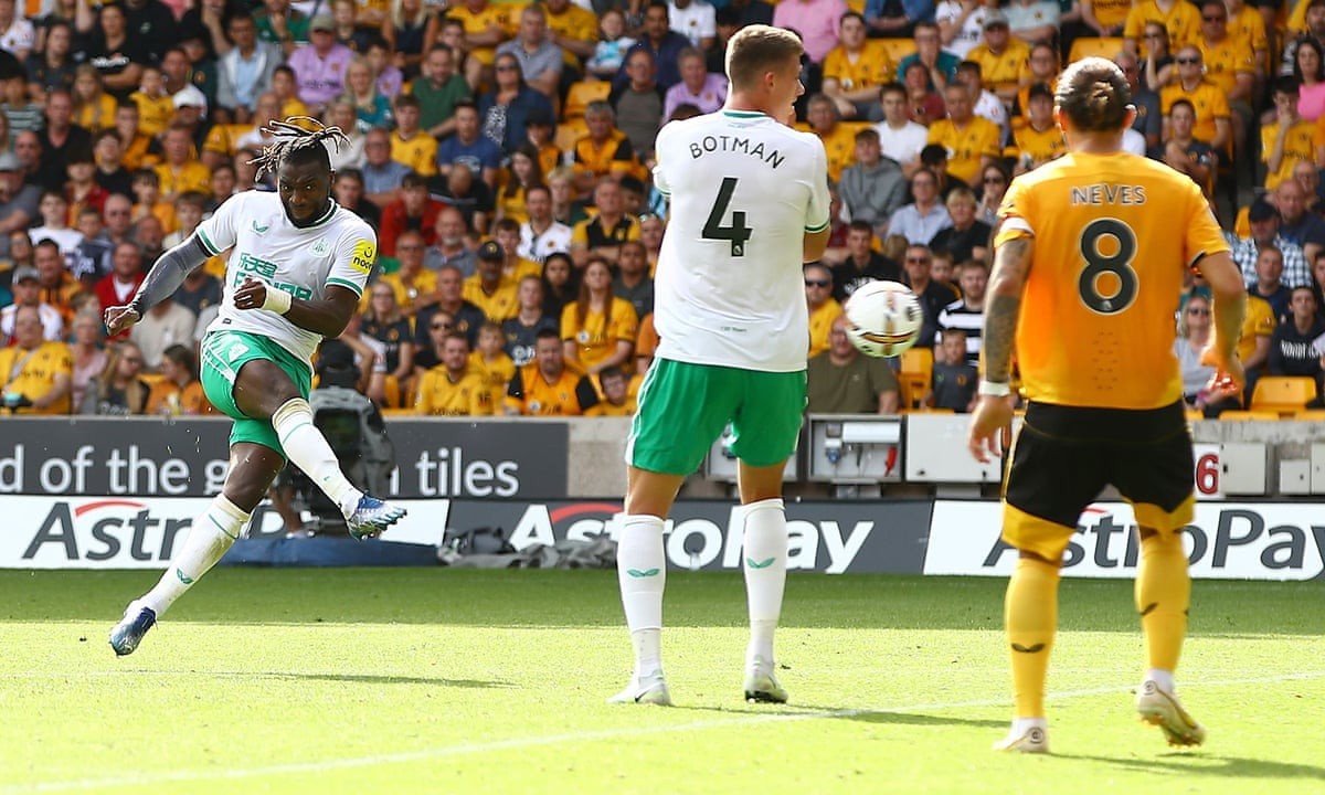 Đội của Gerrard lại thua; Newcastle đẩy M.U xuống vị trí thứ 8 - Bóng Đá