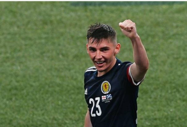 Màn trình diễn của Gilmour - Bóng Đá