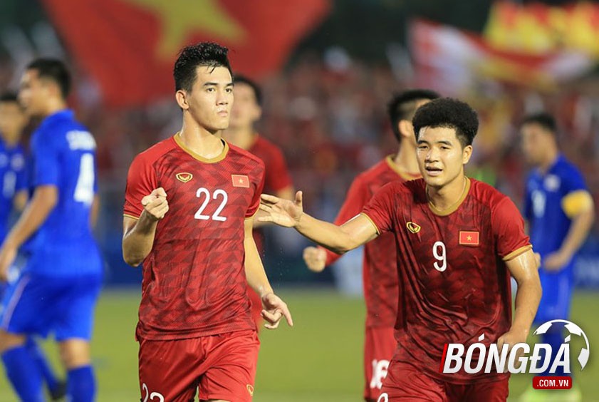 U22 Việt Nam chuyển sang đá 2 tiền đạo: 