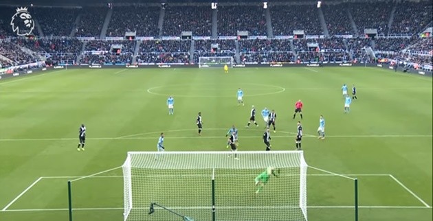 Salah nã rocket - Bóng Đá