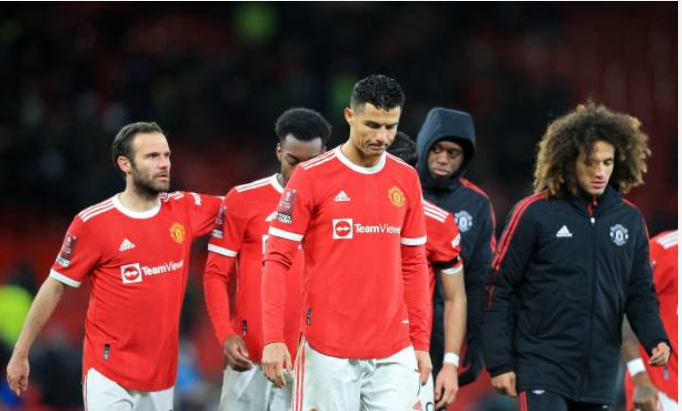 Phản ứng của Ronaldo với Elanga - Bóng Đá