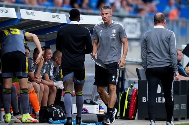 Robin van Persie 'TURNS DOWN the opportunity to work as a coach under Erik ten Hag at Manchester United', - Bóng Đá