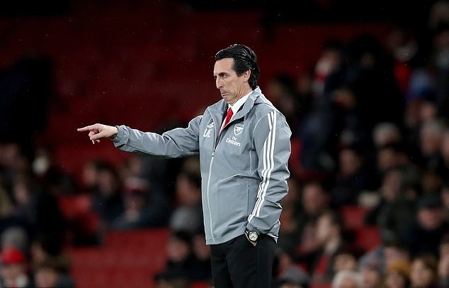 Manchester City boss Pep Guardiola says Arsenal sacked Unai Emery because of his results, not his accent - Bóng Đá