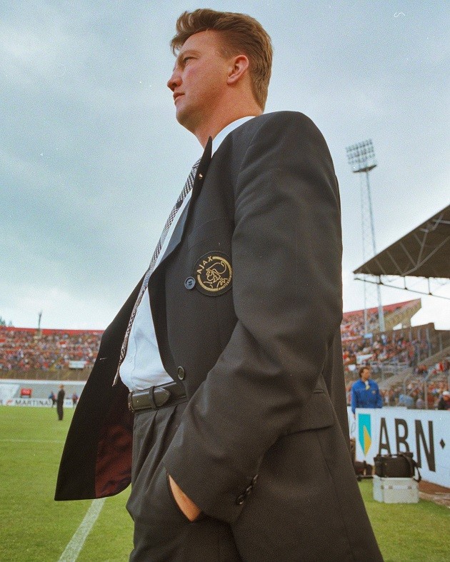 Louis van Gaal 70 years old - Bóng Đá