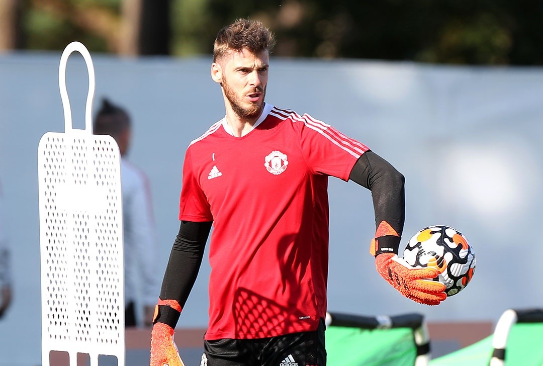Pereira khiến Fernandes trầm trồ trên sân tập Man Utd - Bóng Đá
