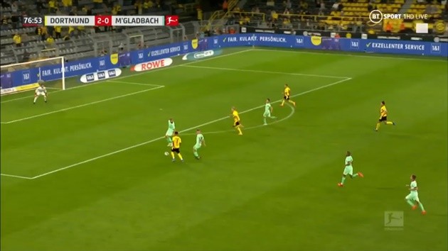 Sự kết hợp hoàn hảo, Sancho - Haaland phản công thần tốc sút tung lưới Gladbach - Bóng Đá