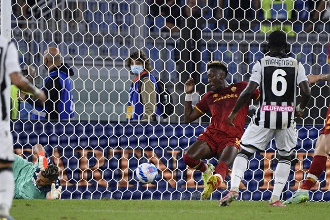 Người được Mourinho lựa chọn đang tỏa sáng tại Roma - Bóng Đá