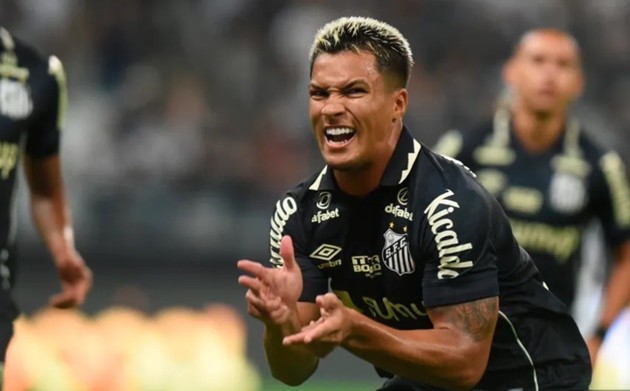 Liverpool đã có chữ ký của Romario mới? - Bóng Đá