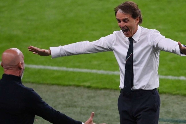 ĐT Italia thăng hoa, Yaya Toure ca ngợi Roberto Mancini  - Bóng Đá