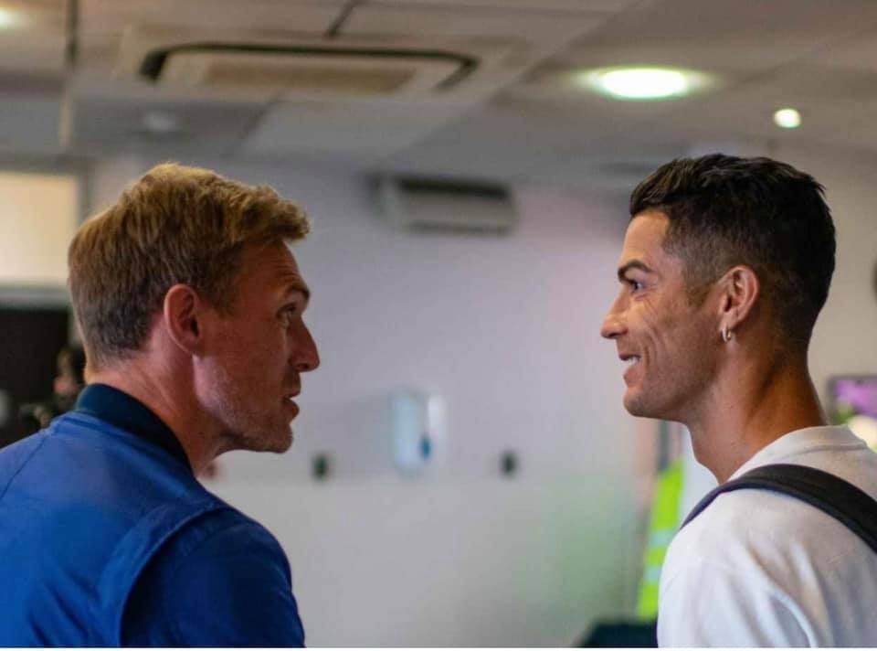Ronaldo: Who said there is no sun in Manchester - Bóng Đá