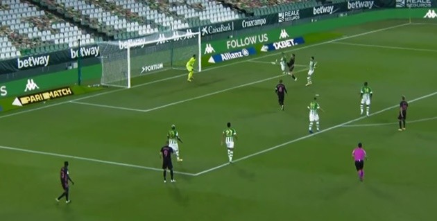 Trong phút chốc, Ramos từ 