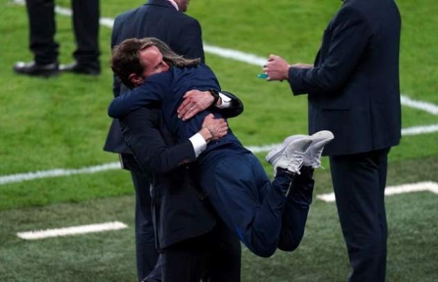 Gary Neville lavishes praise on Gareth Southgate - Bóng Đá