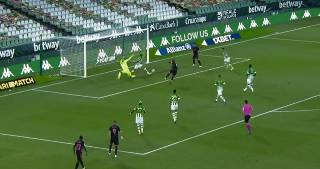 Trong phút chốc, Ramos từ 