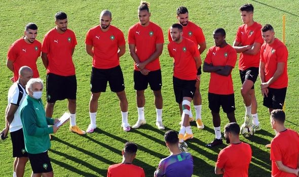 Chelsea fans spot worrying sign from Hakim Ziyech training picture - Bóng Đá