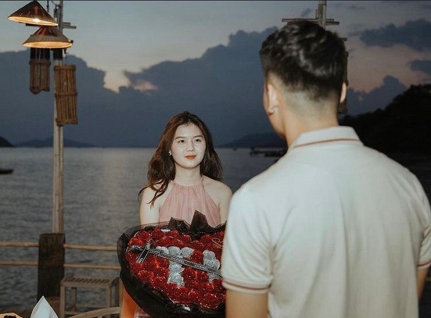 Thành Chung cầu hôn - Bóng Đá