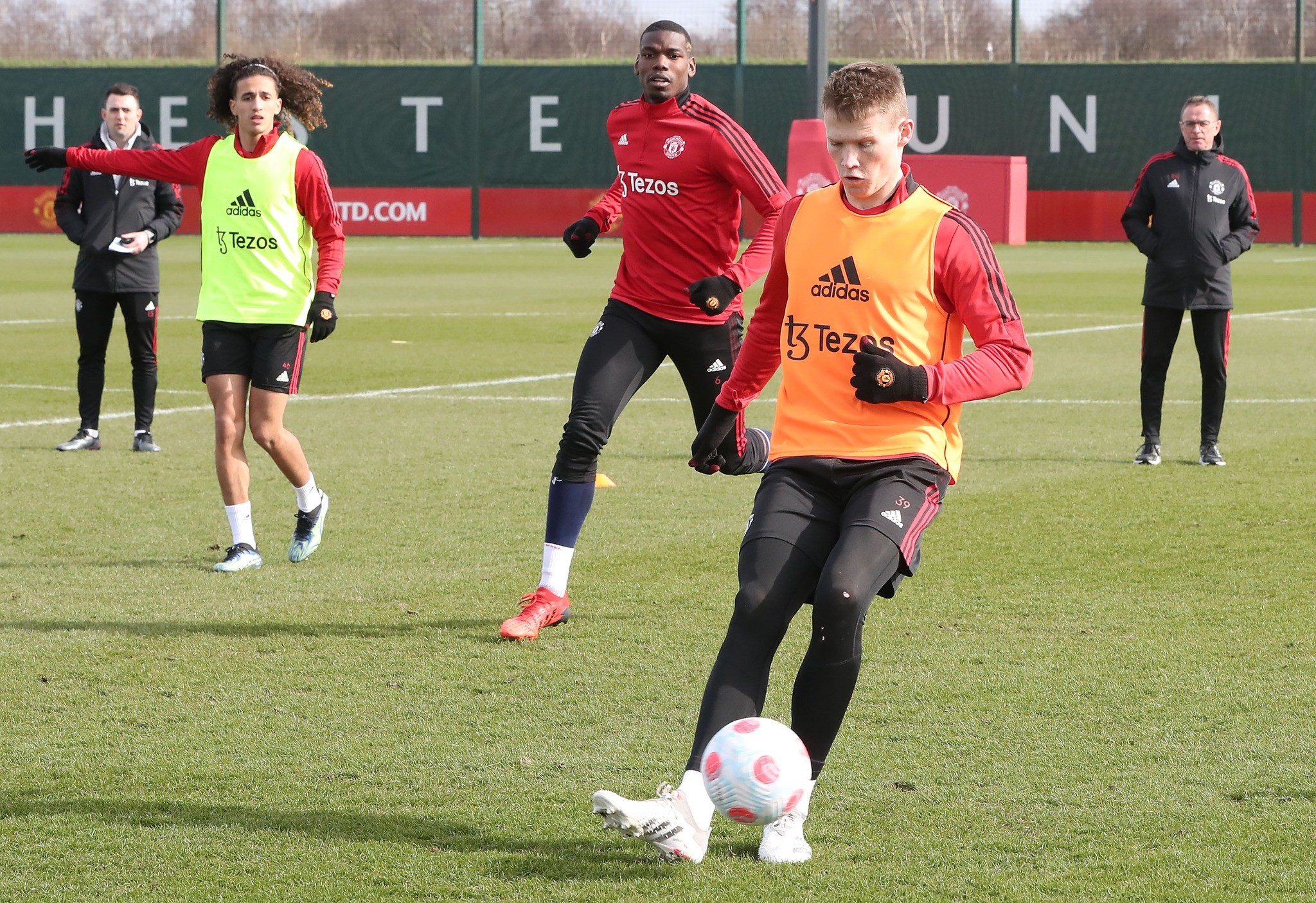 Quyết tâm của Ronaldo, bất ngờ Rashford trên sân tập M.U - Bóng Đá